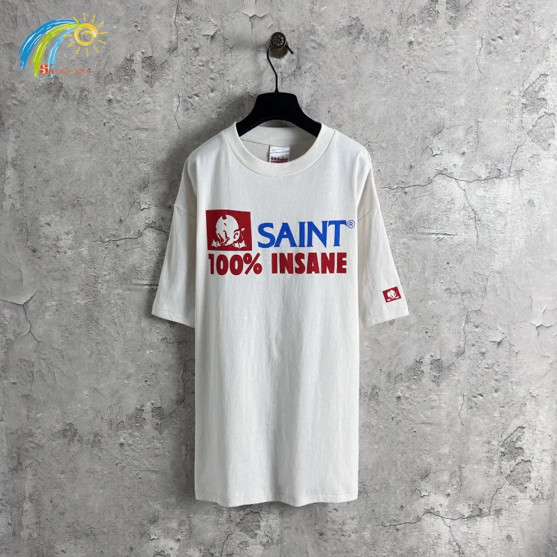 25SS Новая классическая футболка с буквенным логотипом и принтом Saint для мужчин и женщин, пара, повседневная модная цементная белая футболка, хлопковая футболка высшего качества
25SS Новая классическая футболка с буквенным логотипом и принтом Saint для мужчин и женщин, пара, повседневная модная цементная белая футболка, хлопковая футболка высшего качества