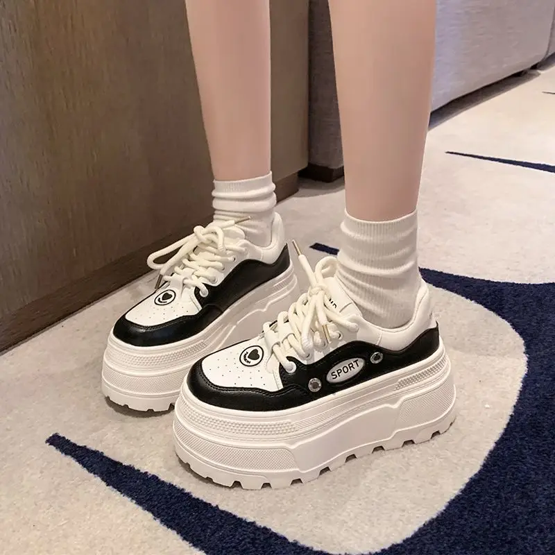 Women 8 CM Platform Sneakers Casual Fashion Outdoor Skateboard Lace Up Light Sneakers Comfortable Sports Shoes For Female 35-39
Women 8 CM Platform Sneakers Casual Fashion Outdoor Skateboard Lace Up Light Sneakers Comfortable Sports Shoes For Female 35-39