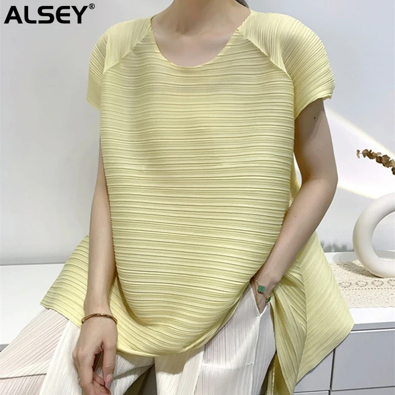 Женские топы ALSEY Miyake в стиле Харадзюку, шикарная свободная однотонная повседневная женская футболка с круглым вырезом и коротким рукавом, новинка 2024
Женские топы ALSEY Miyake в стиле Харадзюку, шикарная свободная однотонная повседневная женская футболка с круглым вырезом и коротким рукавом, новинка 2024