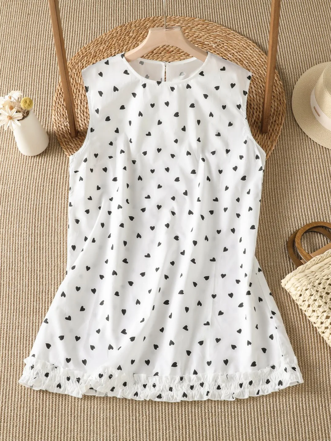 Fashionable White Polka Dot Midi Top Women's plus Size Summer New Style Wooden Vest Small Shirt Casual Cotton Polyester
Fashionable White Polka Dot Midi Top Women's plus Size Summer New Style Wooden Vest Small Shirt Casual Cotton Polyester