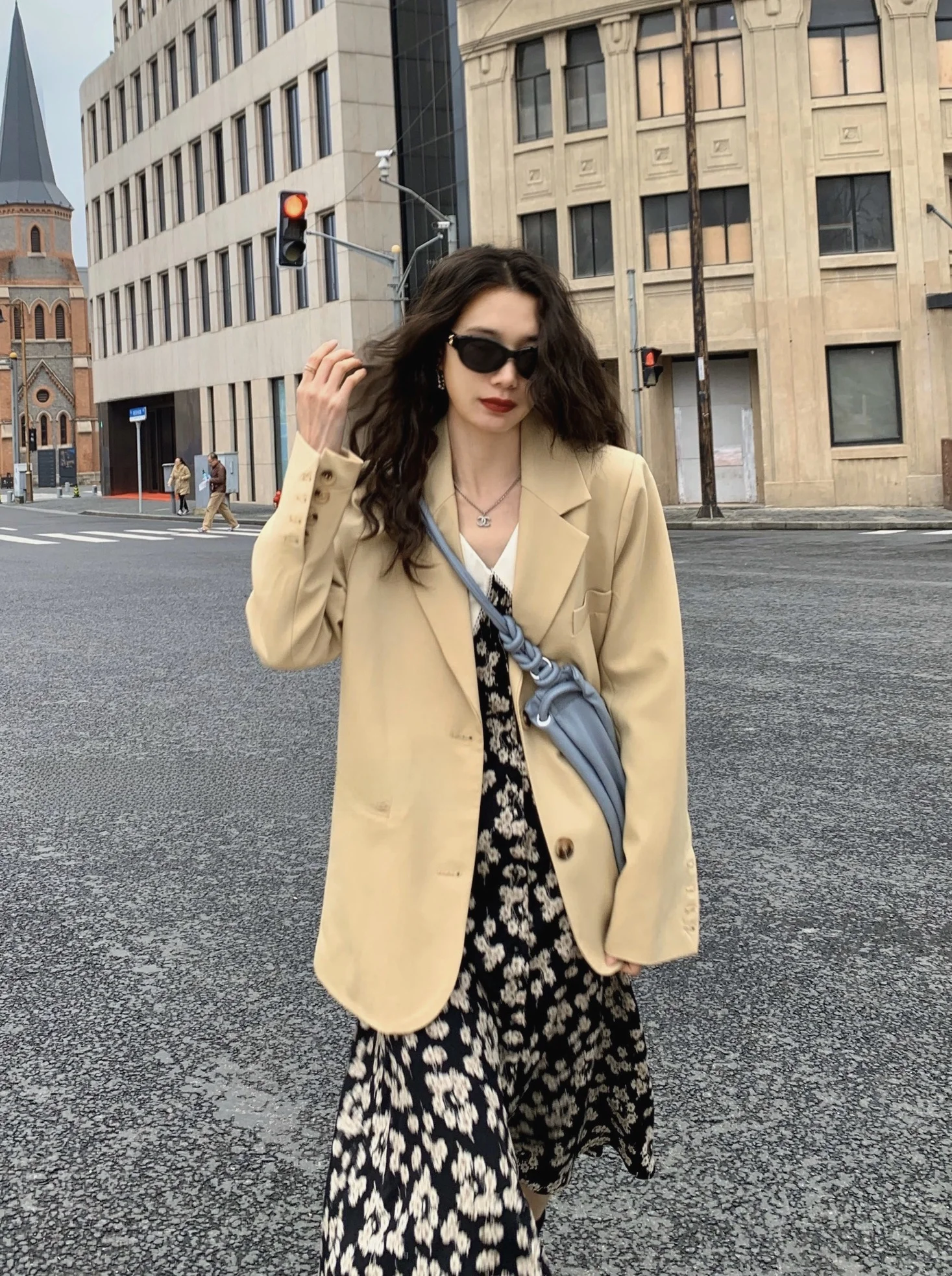 Yellow Button-Up Asymmetric Pinstripe Suit Jacket Women's Spring Autumn Korean Style Long Sleeve Loose Fit Fashion Workwear
Yellow Button-Up Asymmetric Pinstripe Suit Jacket Women's Spring Autumn Korean Style Long Sleeve Loose Fit Fashion Workwear