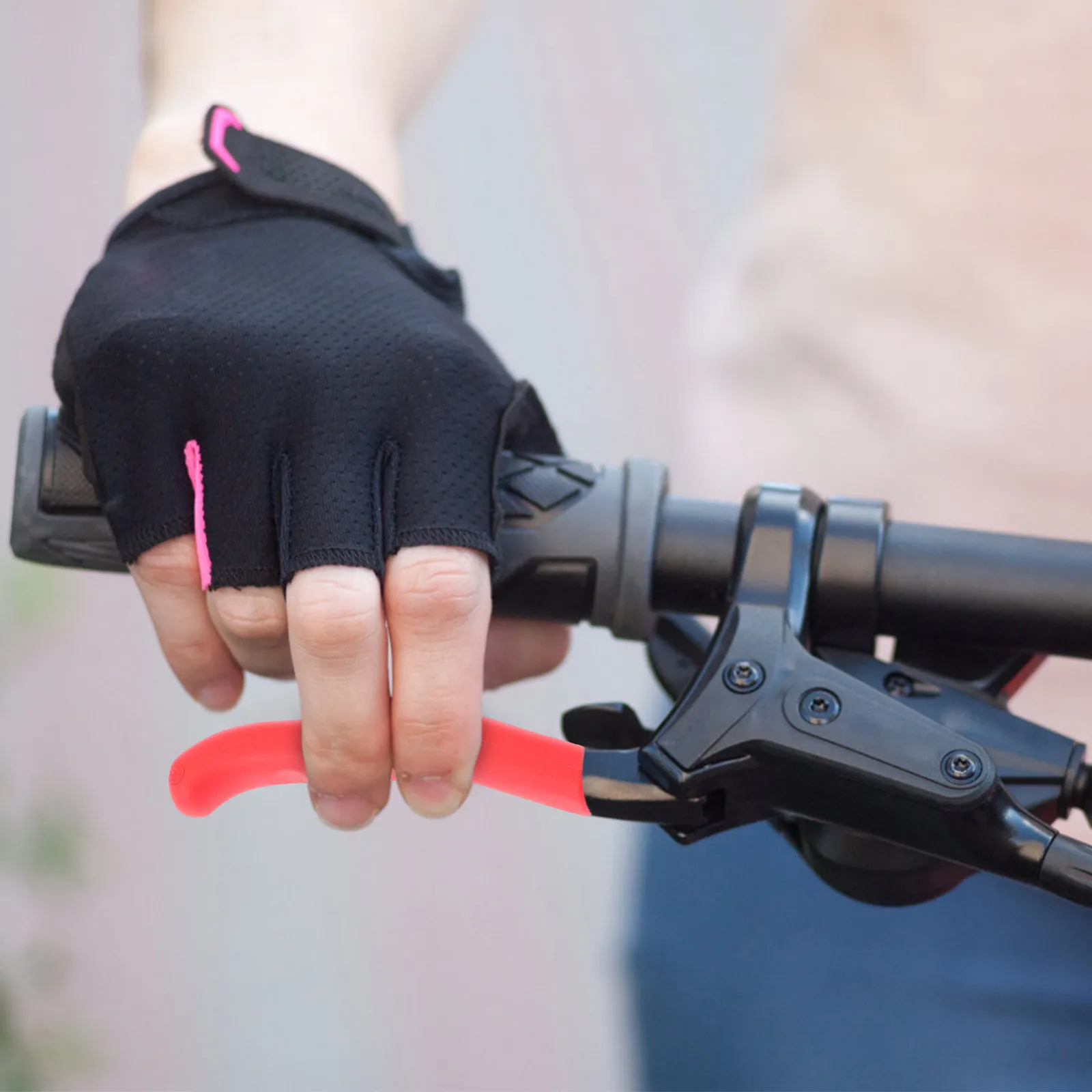 4Pcs Silicone Bike Brake Handle Cover Slip-on Protection Sleeve for Most Brake Levers Enhanced Comfort Secure Fit Lightweight
4Pcs Silicone Bike Brake Handle Cover Slip-on Protection Sleeve for Most Brake Levers Enhanced Comfort Secure Fit Lightweight