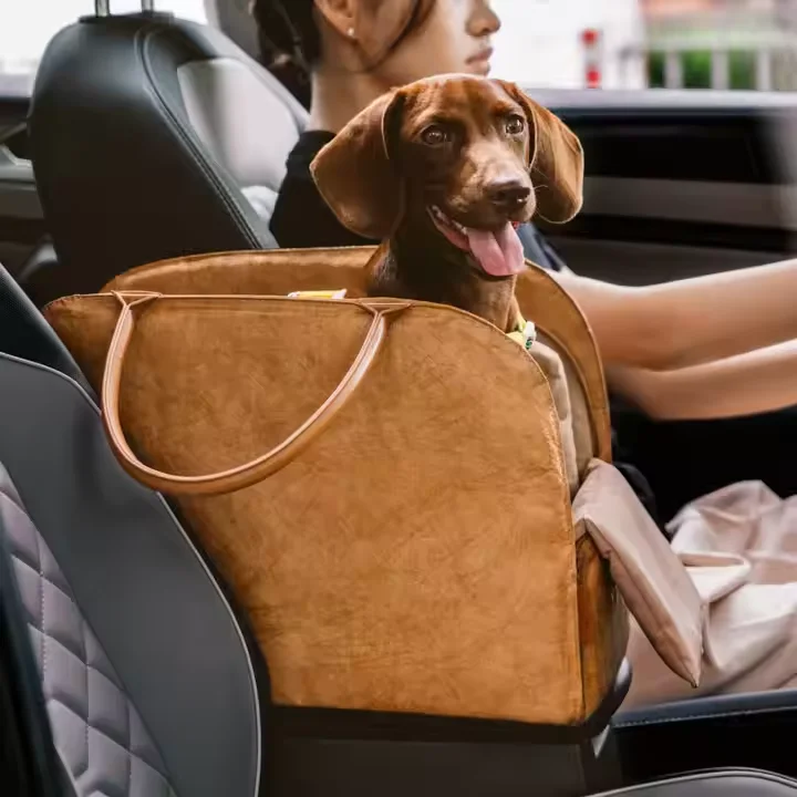 Custom Premium Leather Multi-Functional Pet Travel Carriers Bag Solid/Print Luxury Large Booster Seat For Small Puppy Cat Portab
Custom Premium Leather Multi-Functional Pet Travel Carriers Bag Solid/Print Luxury Large Booster Seat For Small Puppy Cat Portab