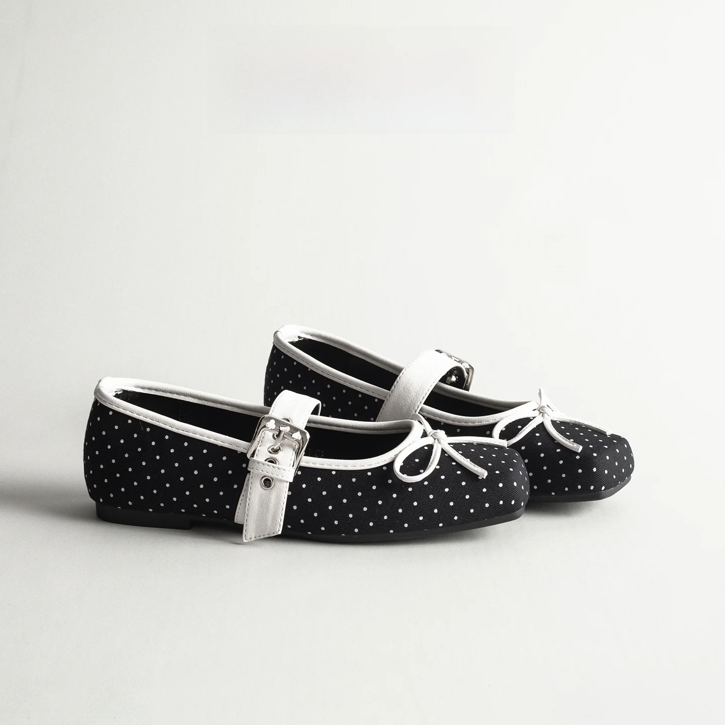 Retro Polka Dot Mary Jane Ballet Flat Shoes Women's Versatile Knot Matching Skirts Fashionable Slip-On Shoes
Retro Polka Dot Mary Jane Ballet Flat Shoes Women's Versatile Knot Matching Skirts Fashionable Slip-On Shoes