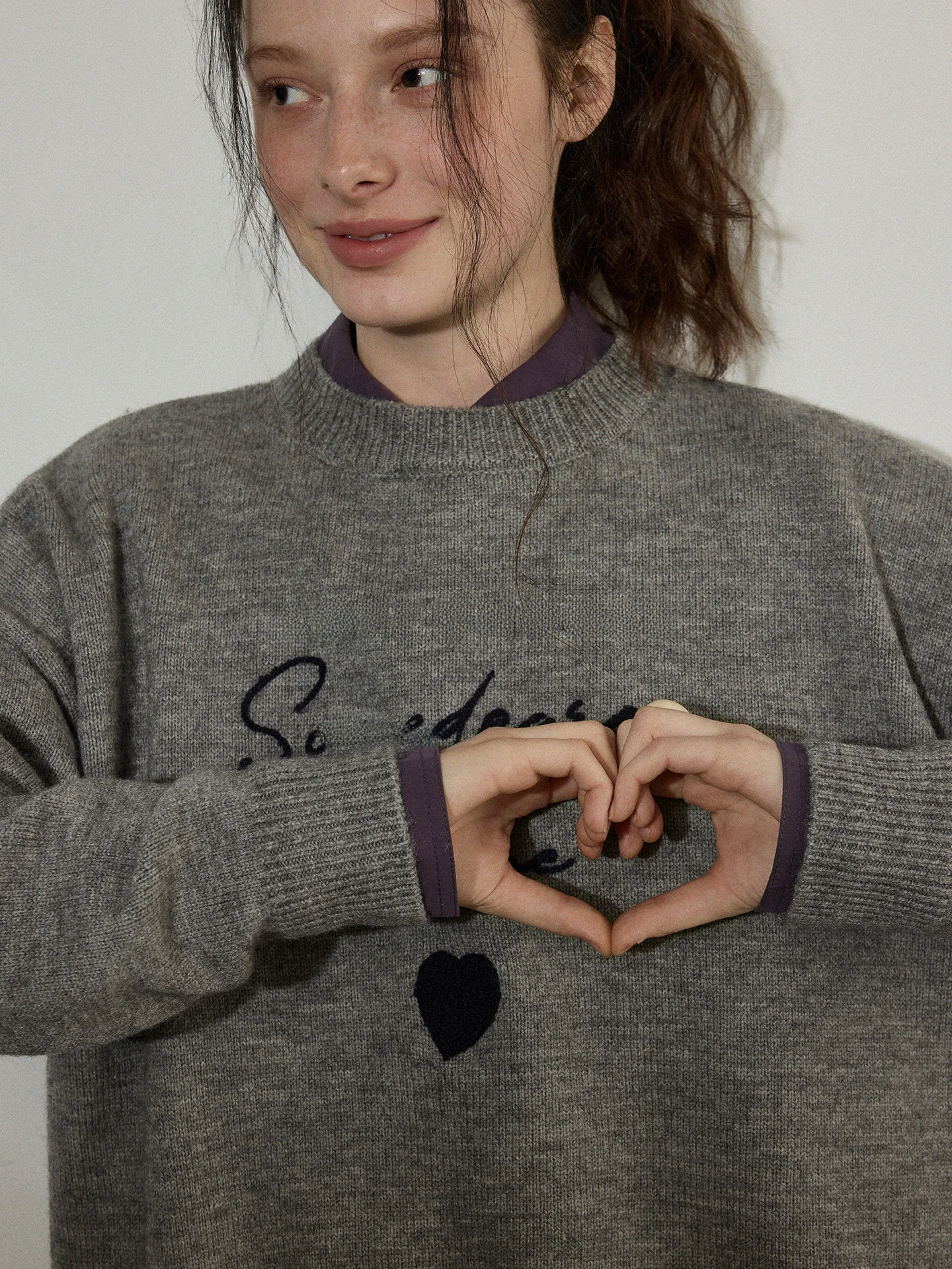 Loose Fit Knitted Sweater Women's Spring New Style Lofi Choose Color Block Letter Embroidery round Neck Long Sleeve Top
Loose Fit Knitted Sweater Women's Spring New Style Lofi Choose Color Block Letter Embroidery round Neck Long Sleeve Top
