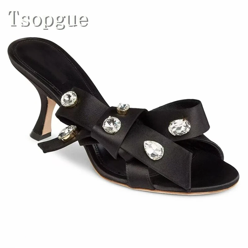 Women Satin Butterfly Knots Mule Sandals Luxury Ladies Fashion Stiletto Mules for Wedding Bridal Evening Party
Women Satin Butterfly Knots Mule Sandals Luxury Ladies Fashion Stiletto Mules for Wedding Bridal Evening Party