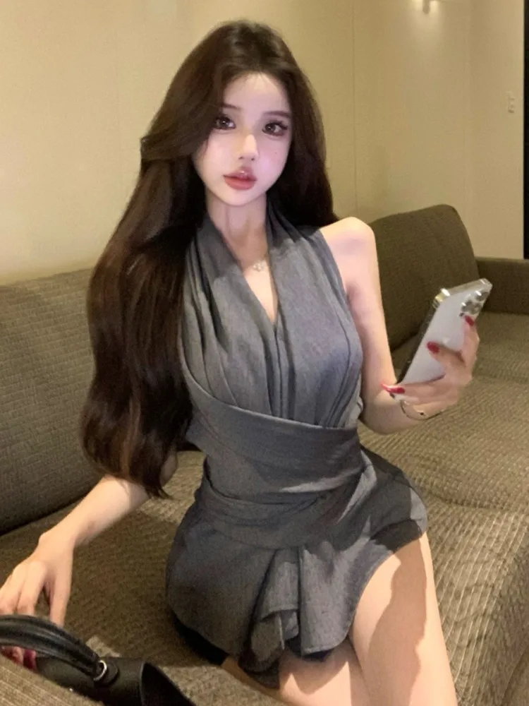 Slim Fit V-Neck Sleeveless Vest Women's Summer New Style Hanging Neck Strap Irregular Shape Pure Desirable Spicy Girl High-En...
Slim Fit V-Neck Sleeveless Vest Women's Summer New Style Hanging Neck Strap Irregular Shape Pure Desirable Spicy Girl High-En...