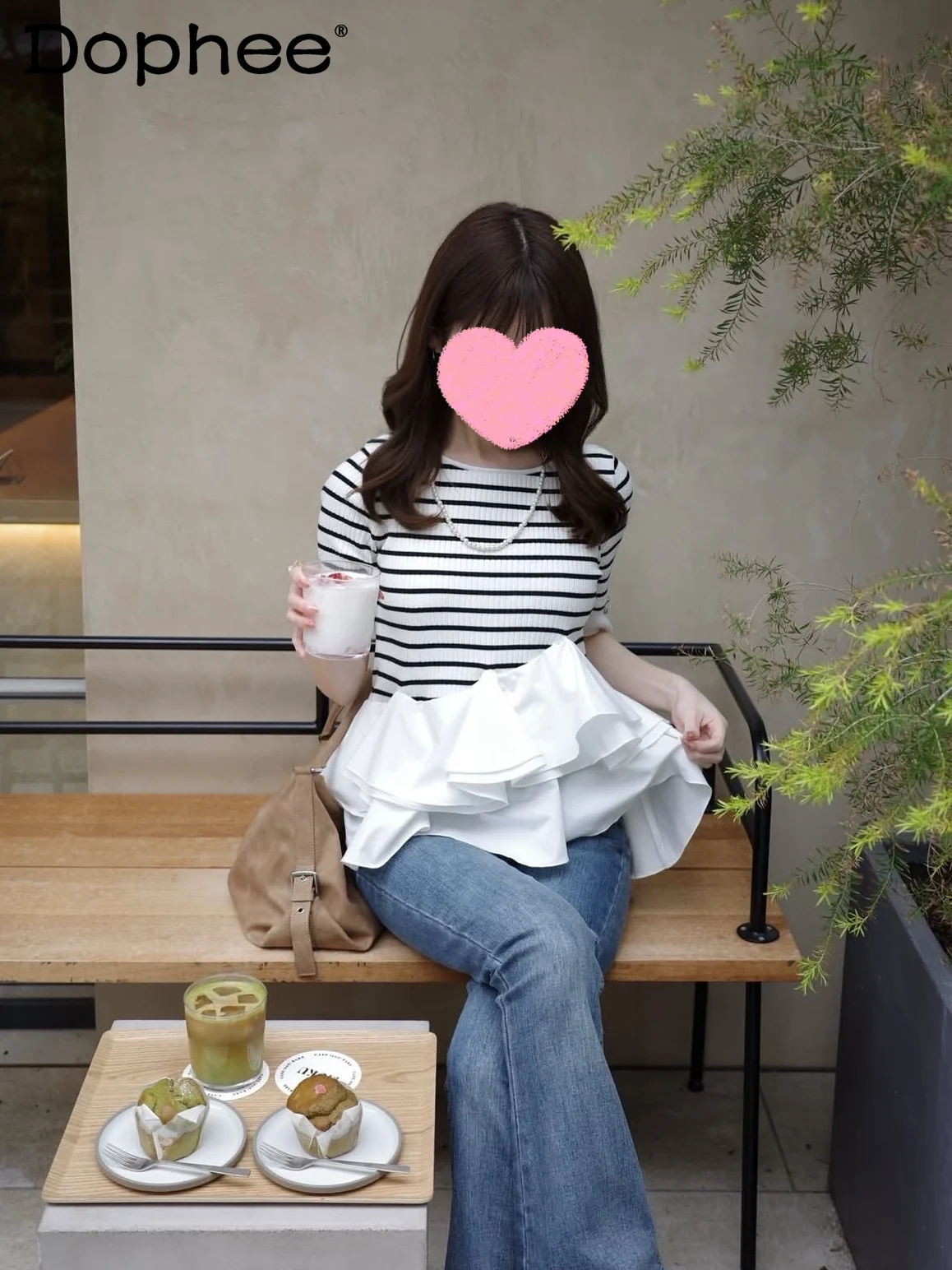 Japanese Sweet and Cute Ruffle Edge Knitted Short-sleeved Top 2026 Summer New Fashion Versatile Casual Top
Japanese Sweet and Cute Ruffle Edge Knitted Short-sleeved Top 2026 Summer New Fashion Versatile Casual Top