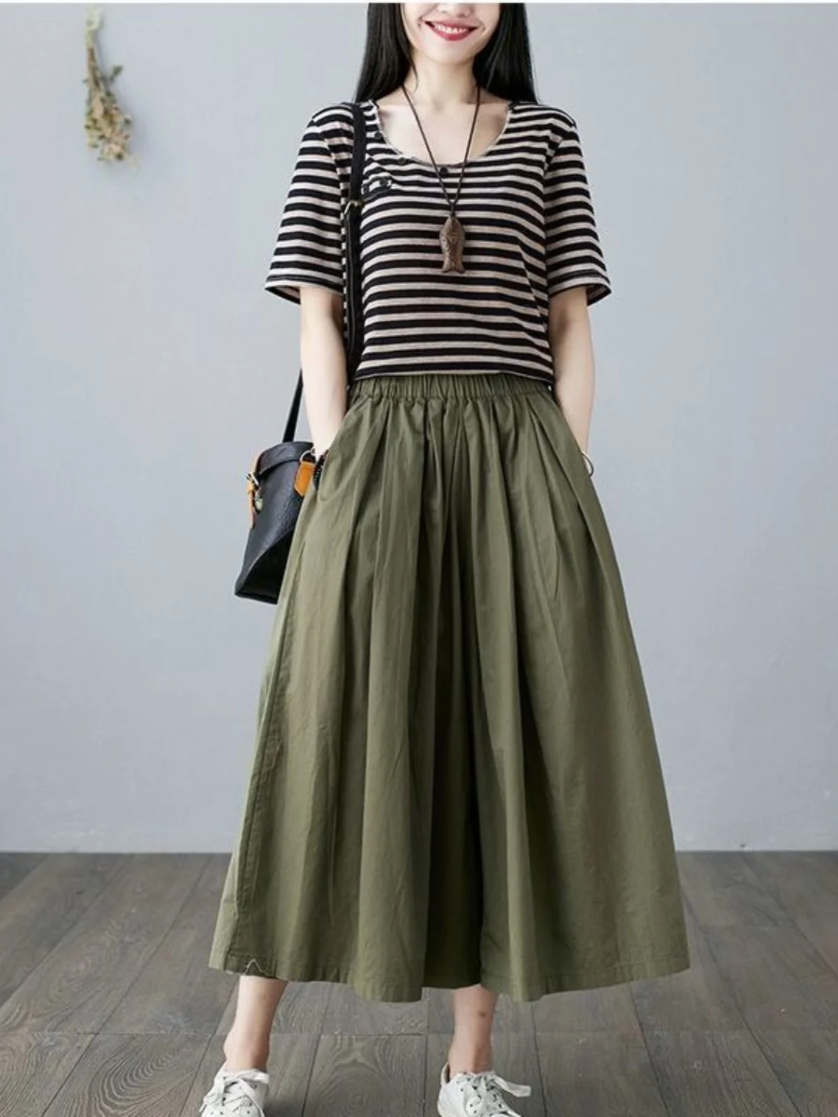 Summer 2024 plus Size High Waist Wide Leg Pants Women's Color Slimming Elastic Waist Thin Style Casual Fashionable
Summer 2024 plus Size High Waist Wide Leg Pants Women's Color Slimming Elastic Waist Thin Style Casual Fashionable