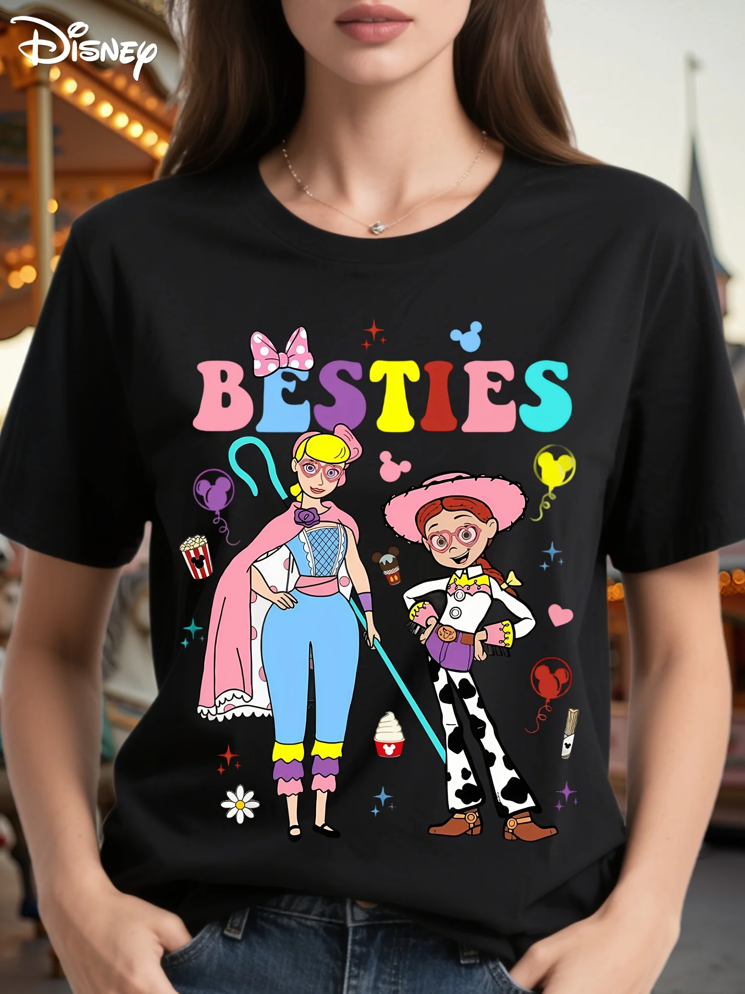 Футболка с рисунком Диснея — удобная повседневная футболка с короткими рукавами и круглым вырезом с узорами колокольчика, жасмина, Ариэль, мериды и Эльзы
Футболка с рисунком Диснея — удобная повседневная футболка с короткими рукавами и круглым вырезом с узорами колокольчика, жасмина, Ариэль, мериды и Эльзы