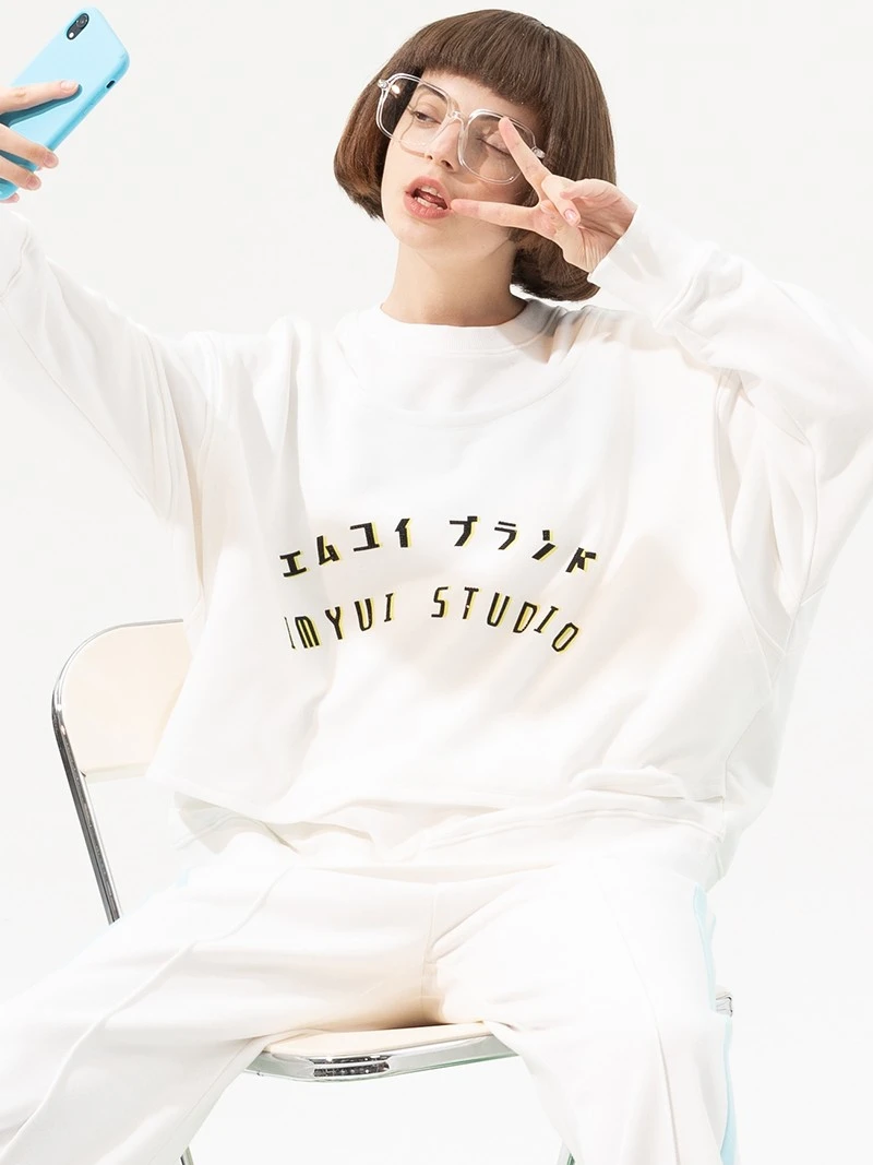 IMYUI Unique Diamond Print Oversize Cotton Sweatirt White Street Sle Long Sve round Ne Casual Comfortable Fit
IMYUI Unique Diamond Print Oversize Cotton Sweatirt White Street Sle Long Sve round Ne Casual Comfortable Fit