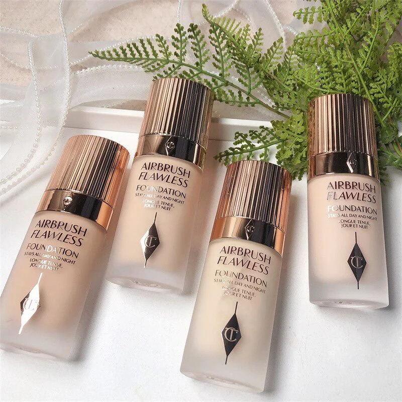 Новинка! Жидкая тональная основа и микролегкая пудра-кушон Charlotte Tilbury: консилер и средство для коррекции макияжа.
Новинка! Жидкая тональная основа и микролегкая пудра-кушон Charlotte Tilbury: консилер и средство для коррекции макияжа.