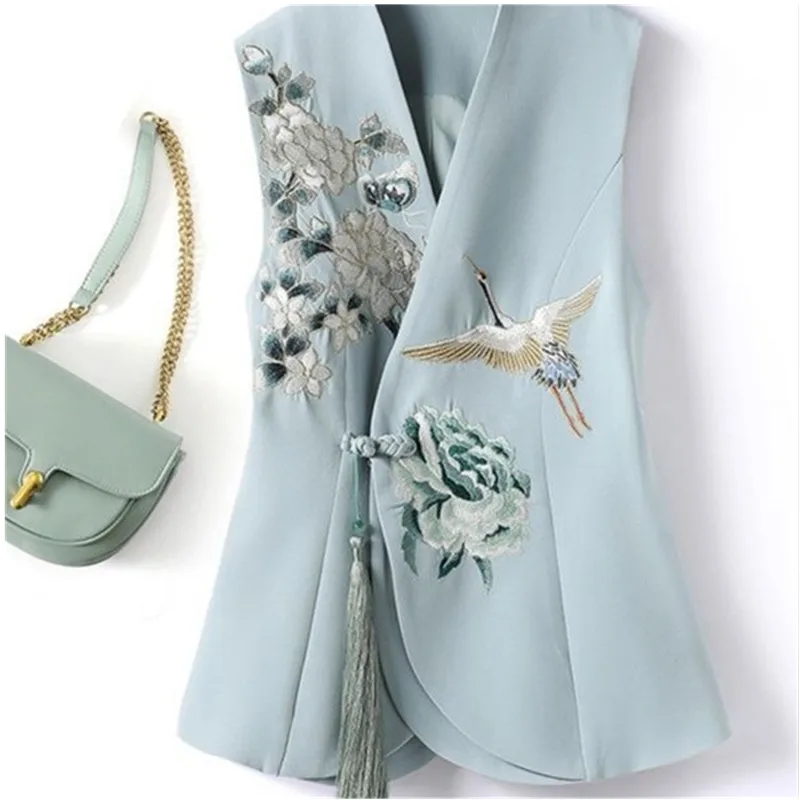 2025 New Spring Chinese National Style Elegant Women Vest Heavy Industry Embroidery Sleeveless Jacket Cardigan Female Waistcoat
2025 New Spring Chinese National Style Elegant Women Vest Heavy Industry Embroidery Sleeveless Jacket Cardigan Female Waistcoat