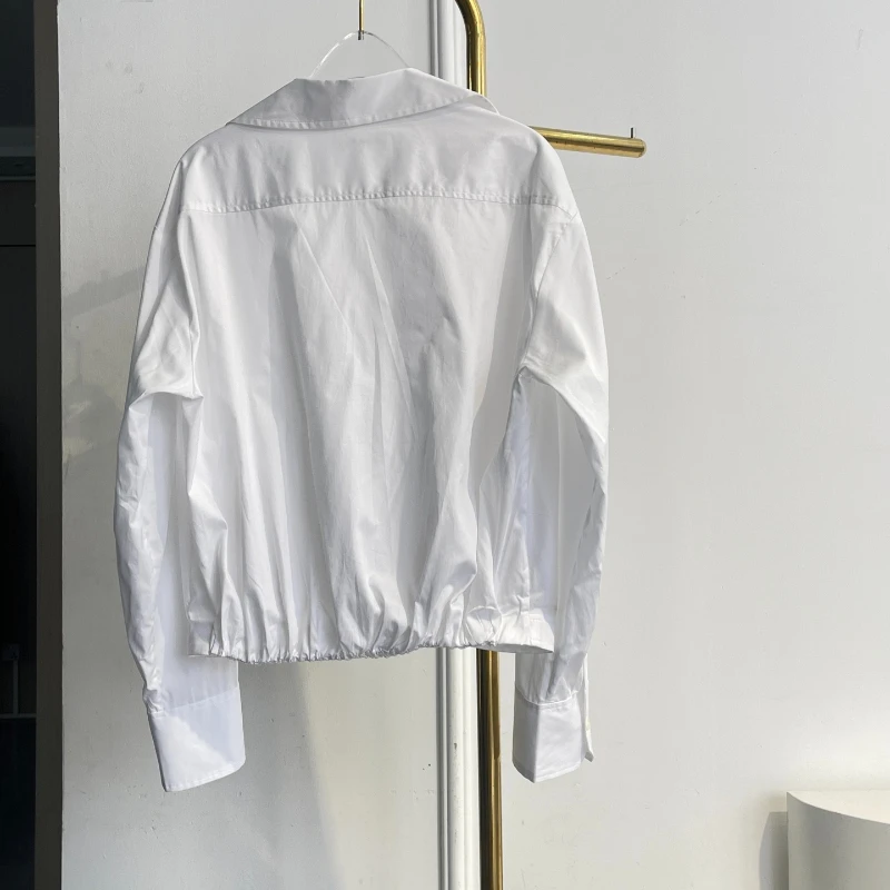 Блузка с длинным рукавом и отложным воротником для офиса, модель 2026
Блузка с длинным рукавом и отложным воротником для офиса, модель 2026