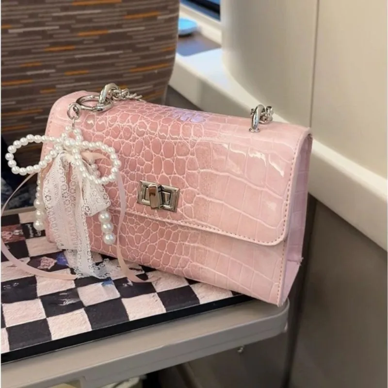 Hot Girl Sweet Bow Handbag Women Premium Crocodile Texture Leather Shoulder Bag Ladies 2025 New Y2K Aesthetic Crossbody Purse
Hot Girl Sweet Bow Handbag Women Premium Crocodile Texture Leather Shoulder Bag Ladies 2025 New Y2K Aesthetic Crossbody Purse