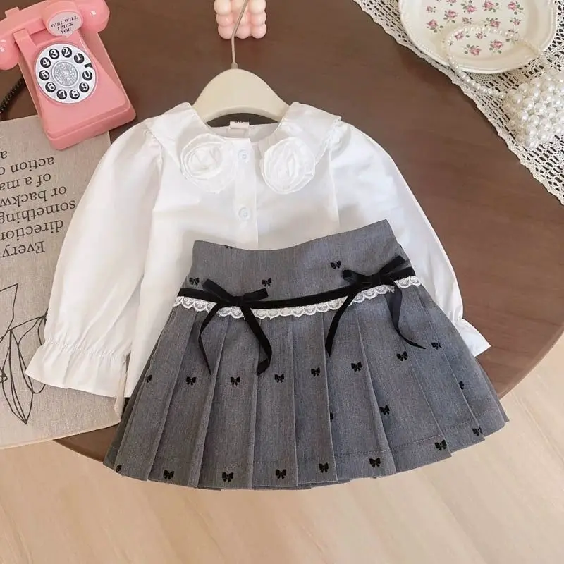 Korean Version of Little Girl Coat sets Autumn New Fashion Pleated Skirt 2025 Children Clothing Sweet set
Korean Version of Little Girl Coat sets Autumn New Fashion Pleated Skirt 2025 Children Clothing Sweet set