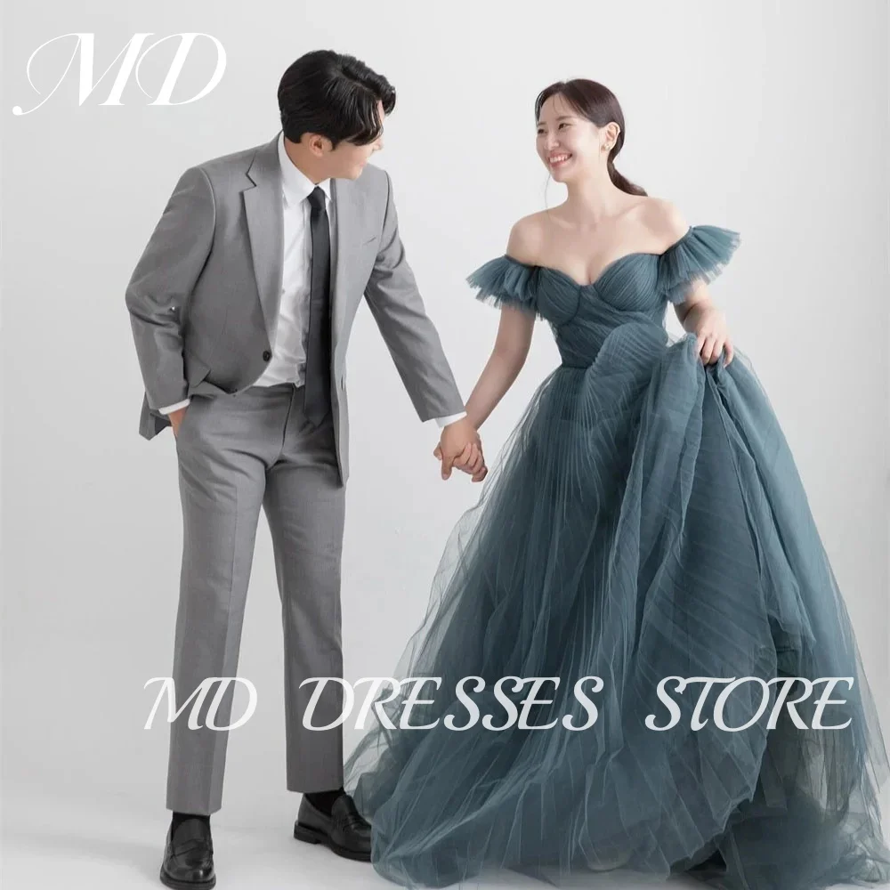 MD Princess Pleat Tulle Wedding Dresses Korea Photoshoot Sweetheart Off Shoulder Floor-Length Corset Back Customized Party Gown
MD Princess Pleat Tulle Wedding Dresses Korea Photoshoot Sweetheart Off Shoulder Floor-Length Corset Back Customized Party Gown