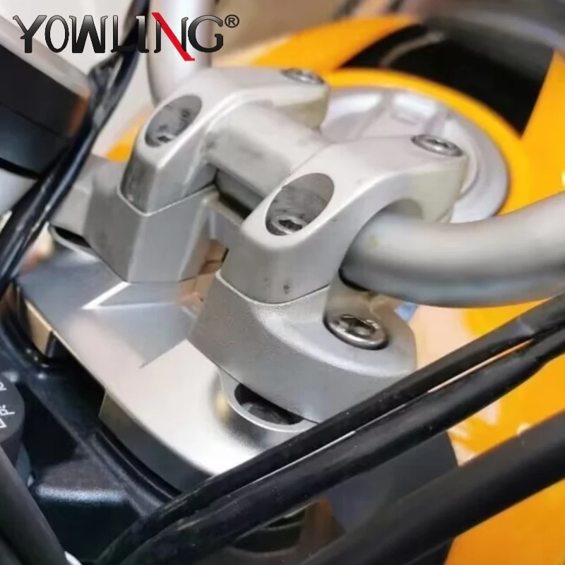 For DUCATI SCRAMBLER 1100 800 FULL THROTTLE DESERT SLED FLAT TRACK PRO CNC Aluminum Handlebar Riser Heightening Clamp Mount 25MM
For DUCATI SCRAMBLER 1100 800 FULL THROTTLE DESERT SLED FLAT TRACK PRO CNC Aluminum Handlebar Riser Heightening Clamp Mount 25MM