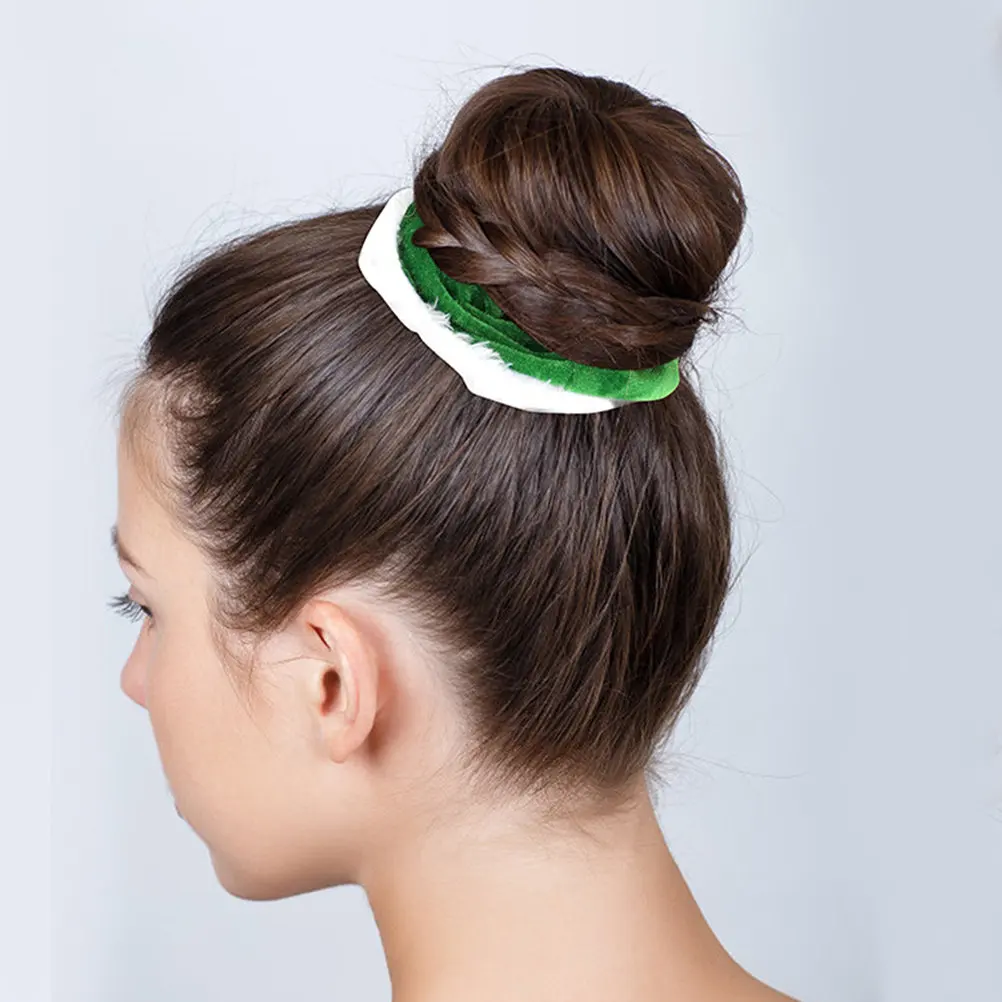 4Pcs Christmas Hair Scrunchies Red Green Elastic Ponytail Holders for Women Big Stretchy Hair Ties Festive Holiday
4Pcs Christmas Hair Scrunchies Red Green Elastic Ponytail Holders for Women Big Stretchy Hair Ties Festive Holiday