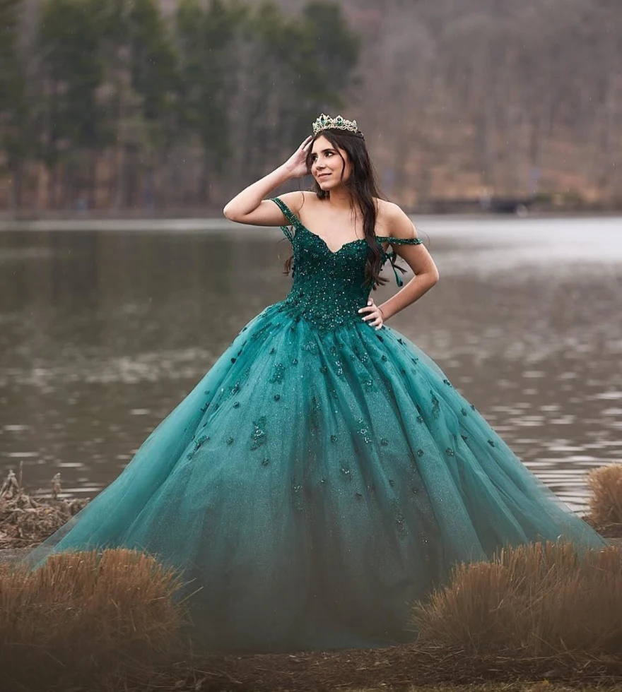 Customized Green Beading Appliques Lace Off The Shoulder Quinceanera Dresses Ball Gown Formal Sweet 15 Party Gowns YQD77
Customized Green Beading Appliques Lace Off The Shoulder Quinceanera Dresses Ball Gown Formal Sweet 15 Party Gowns YQD77