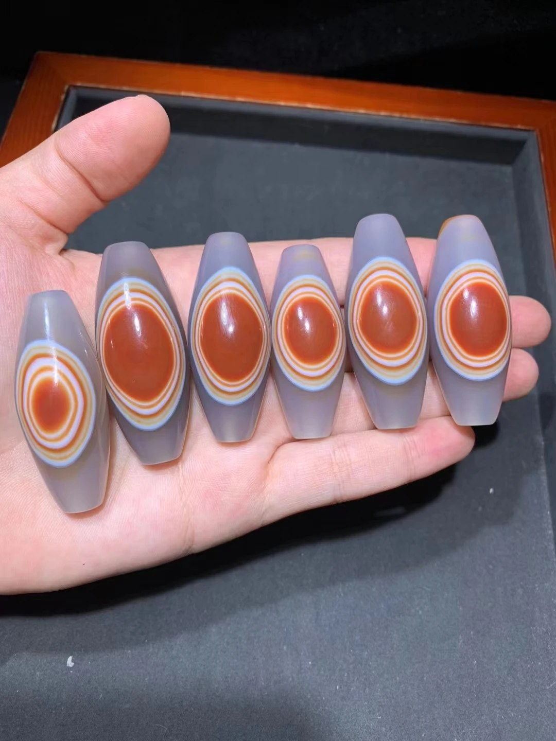 6pcs/lot for girls Same material wrapped silk agate red eye heavenly bead Celestial Jewelry Accessories DIY
6pcs/lot for girls Same material wrapped silk agate red eye heavenly bead Celestial Jewelry Accessories DIY