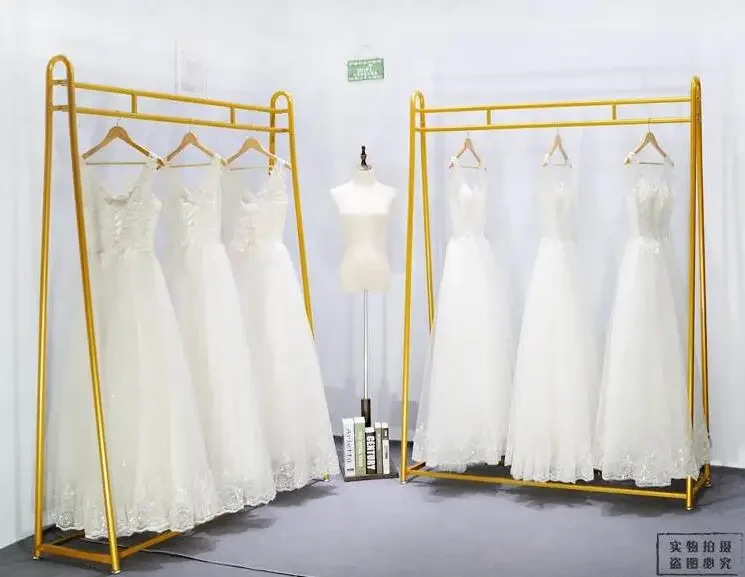 Vestido de noiva Vestido para mostrar rack rack, prateleira de ferro forjado de Alta qualidade Vestido no cabide, roupa rack
Vestido de noiva Vestido para mostrar rack rack, prateleira de ferro forjado de Alta qualidade Vestido no cabide, roupa rack