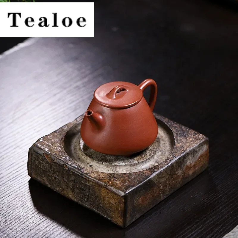 190ml Elegant Yixing Purple Clay Teapots Handmade High Stone Spoon Pot Raw Ore Mud Tea Maker Kettle Chinese Zisha Tea Set Craft
190ml Elegant Yixing Purple Clay Teapots Handmade High Stone Spoon Pot Raw Ore Mud Tea Maker Kettle Chinese Zisha Tea Set Craft