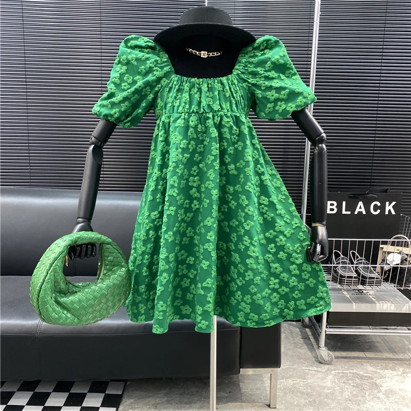 New 2022 fashion Designer new style Famous brand jacquard weave puff sleeve square neck Doll skirt Temperament sweet dress
New 2022 fashion Designer new style Famous brand jacquard weave puff sleeve square neck Doll skirt Temperament sweet dress