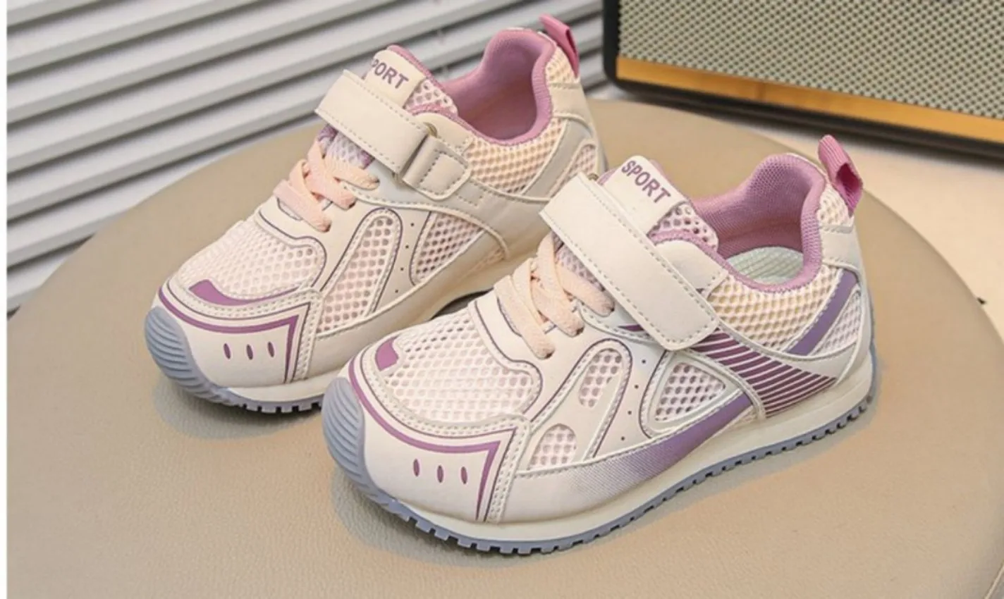 Boys' and girls' casual sports shoes for 2026 spring season - fashionable, soft and breathable mesh shoes, anti-slip and durable
Boys' and girls' casual sports shoes for 2026 spring season - fashionable, soft and breathable mesh shoes, anti-slip and durable