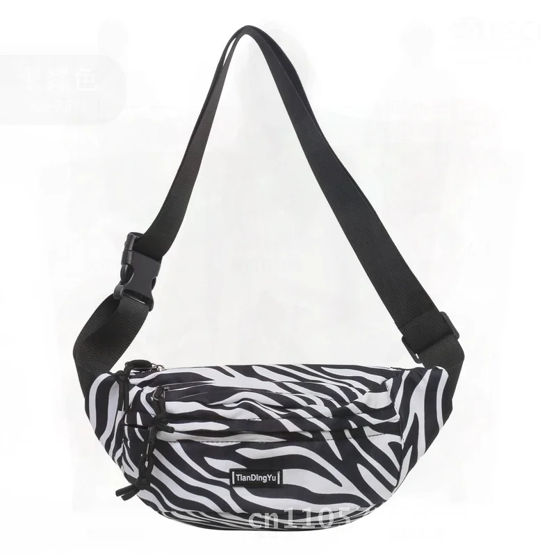 Women's Zebra Print Chest Bag Lightweight Waist Pack Casual Sports Mobile Phone Crossbody Bag with Vintage European Style
Women's Zebra Print Chest Bag Lightweight Waist Pack Casual Sports Mobile Phone Crossbody Bag with Vintage European Style