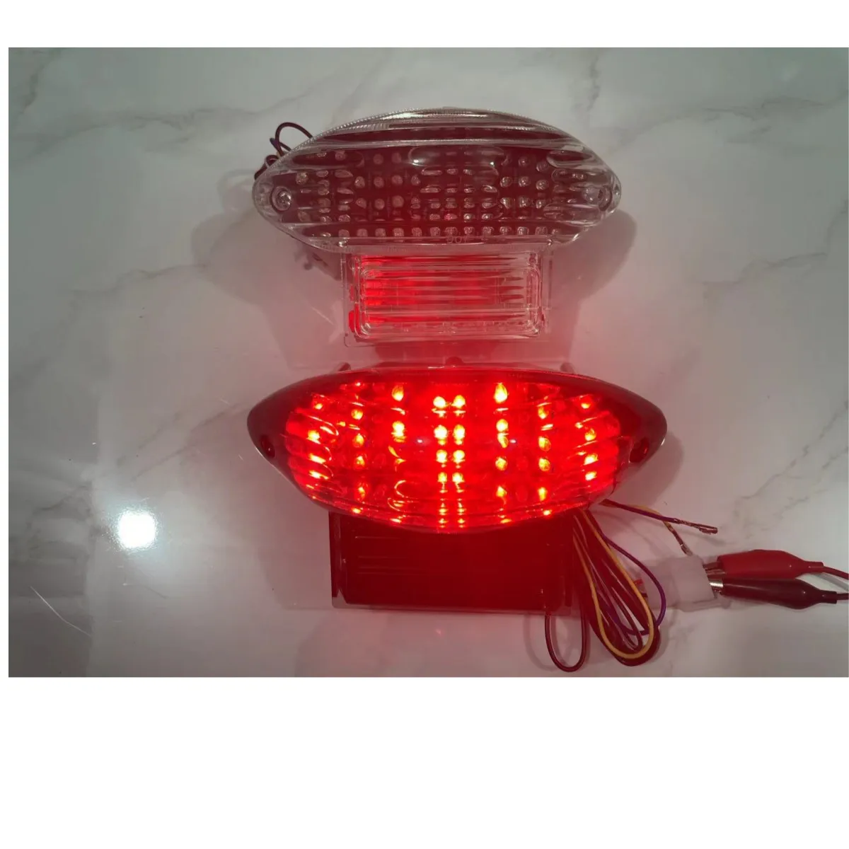 Motorcycle Rear Fender Tailling Edge LED Brake Tail Light Turn Signal Taillight For SUZUKI HAYABUSA GSXR1300 1999-2007 2006 2005
Motorcycle Rear Fender Tailling Edge LED Brake Tail Light Turn Signal Taillight For SUZUKI HAYABUSA GSXR1300 1999-2007 2006 2005