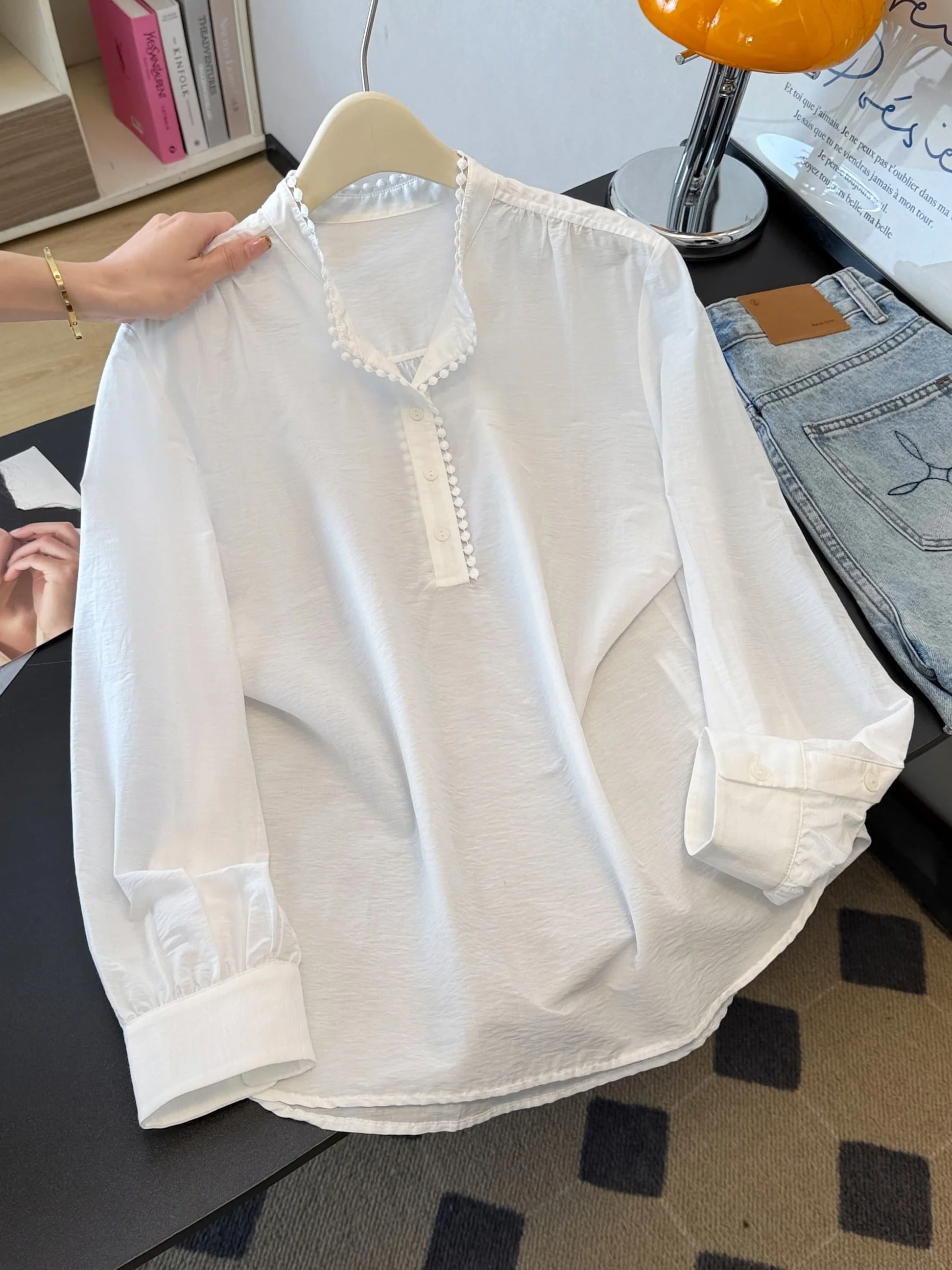 Spring Summer 2026 Women's Long Sleeve Lantern Sleeve Blouse Lace Trim Loose Fit Slimming Top Shoulder Drop Design Versatile
Spring Summer 2026 Women's Long Sleeve Lantern Sleeve Blouse Lace Trim Loose Fit Slimming Top Shoulder Drop Design Versatile