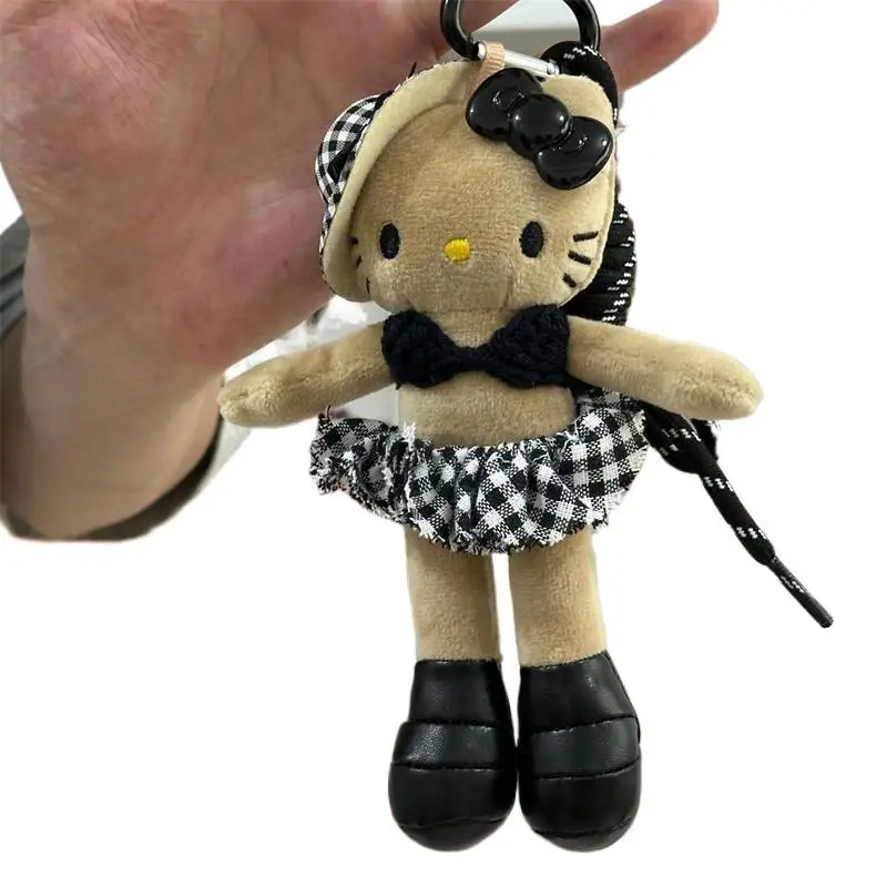 Милая аниме Sanrio Hello Kitty, плюшевая кукла, мягкая игрушка, шляпа, бикини, длинноногий рюкзак KT Cat, подвеска, брелок в форме сердца для девочек, подарки
Милая аниме Sanrio Hello Kitty, плюшевая кукла, мягкая игрушка, шляпа, бикини, длинноногий рюкзак KT Cat, подвеска, брелок в форме сердца для девочек, подарки
