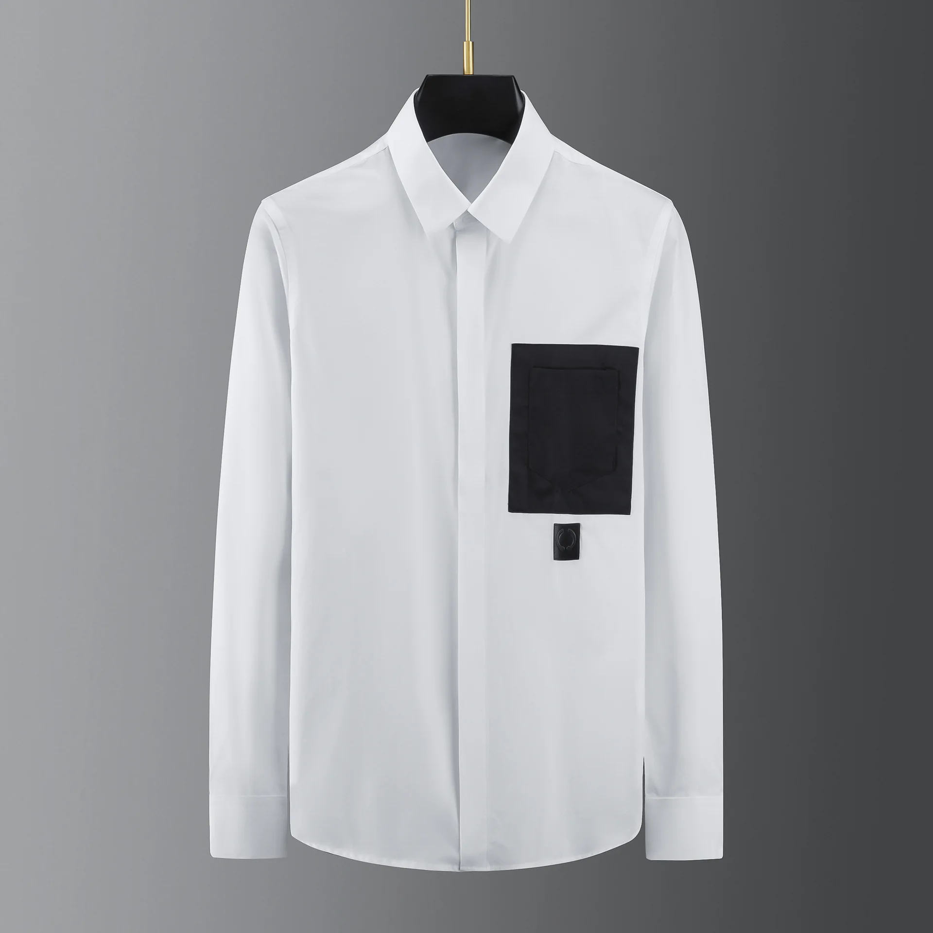 Trendy brand new black and white pocket stitching decorative leather label shirt men's fashion popular long-sleeved shirt
Trendy brand new black and white pocket stitching decorative leather label shirt men's fashion popular long-sleeved shirt