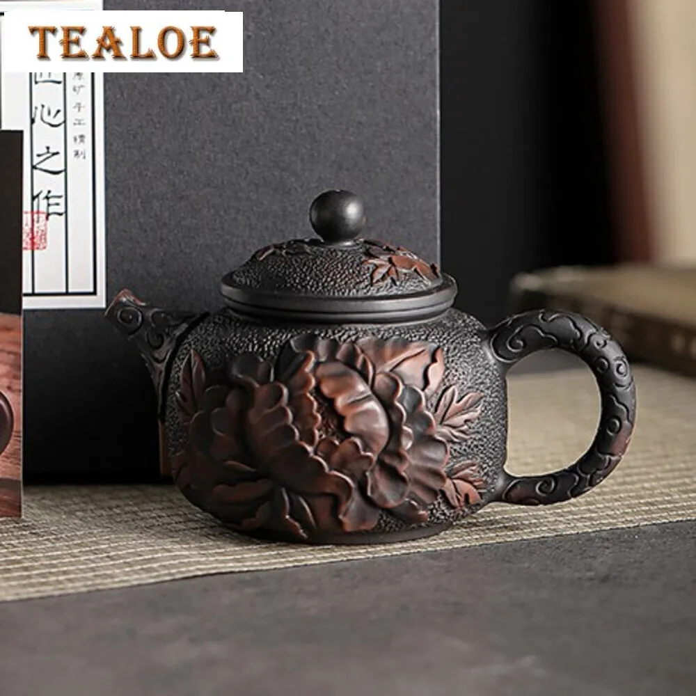 180ML Yixing Tea Pot Purple Clay Teapots Beauty Kettle Black Mud Hand Hand Carved Lotus Illustration Pot Home Handmade Tea Set
180ML Yixing Tea Pot Purple Clay Teapots Beauty Kettle Black Mud Hand Hand Carved Lotus Illustration Pot Home Handmade Tea Set