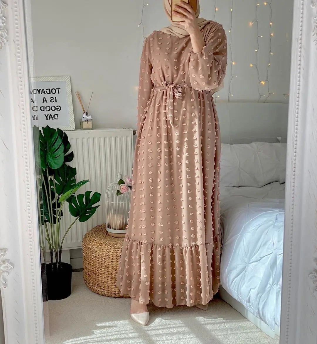 Eid Mubarek Abaya Дубай, Турция, хиджаб, мусульманское модное платье, индийское, Европейское, американское, мусульманское, одежда, платья для женщин, платья
Eid Mubarek Abaya Дубай, Турция, хиджаб, мусульманское модное платье, индийское, Европейское, американское, мусульманское, одежда, платья для женщин, платья