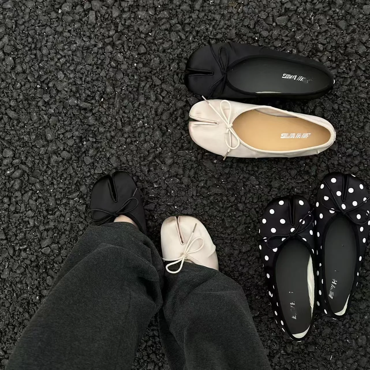 French Ballet Split Toe Single Shoes for Women 2026 Spring New Style Satin Bow Flat bottomed shallow mouth polka dot shoes
French Ballet Split Toe Single Shoes for Women 2026 Spring New Style Satin Bow Flat bottomed shallow mouth polka dot shoes