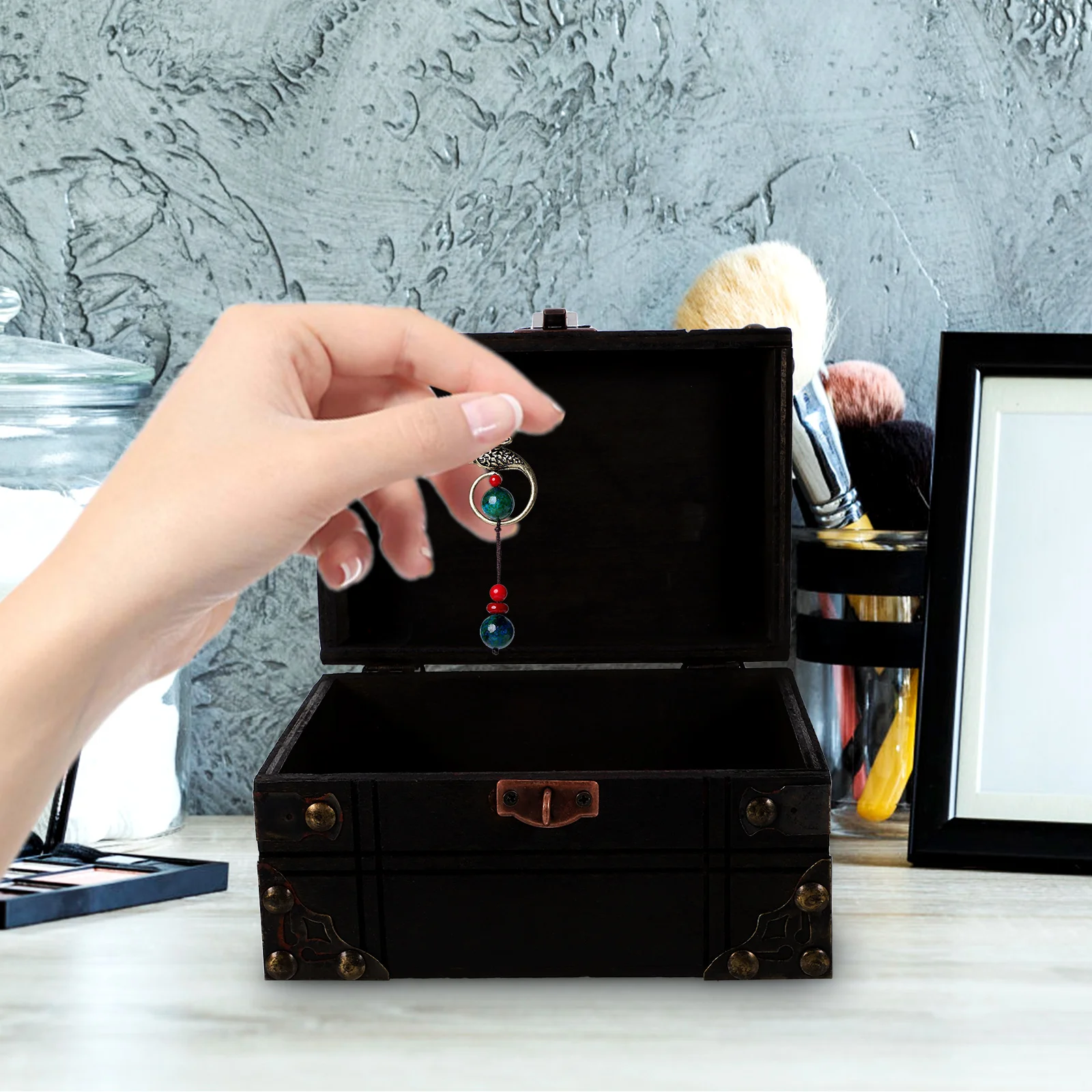 Vintage Storage Box Retro Treasure Chest Wooden Jewelry Box Accessories Pirate 6400B-01 A Gray Keepsake Container Organizing
Vintage Storage Box Retro Treasure Chest Wooden Jewelry Box Accessories Pirate 6400B-01 A Gray Keepsake Container Organizing