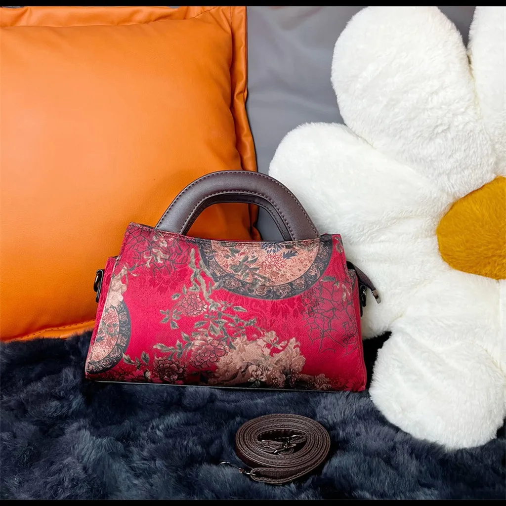 Chinese Style Ink Painting Handbag Women Vintage Crossbody Bag Oriental Aesthetic Tote Shoulder Bag With Detachable Strap
Chinese Style Ink Painting Handbag Women Vintage Crossbody Bag Oriental Aesthetic Tote Shoulder Bag With Detachable Strap
