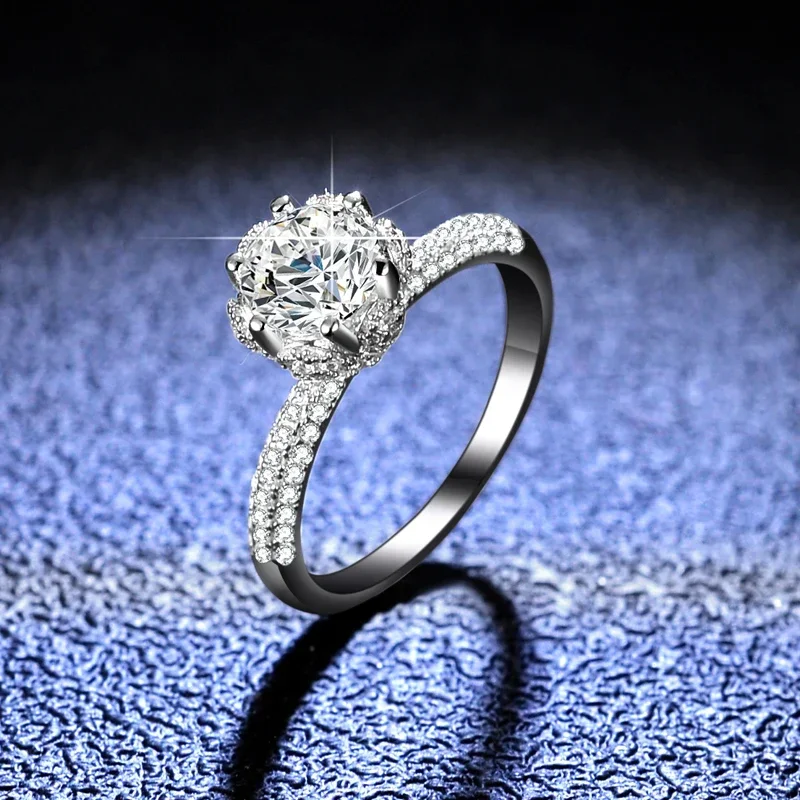 Luxury 18K White Gold Diamond Rings for Women Eternal Wedding Jewelry Real GRA VVS 1 Carat Moissanite Rings Bride Accessories
Luxury 18K White Gold Diamond Rings for Women Eternal Wedding Jewelry Real GRA VVS 1 Carat Moissanite Rings Bride Accessories