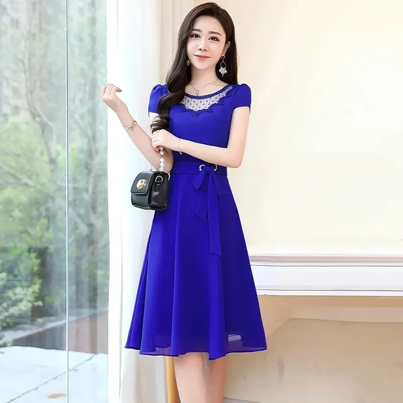 Платье женское шифоновое средней длины, элегантное приталенное пляжное с коротким рукавом, на завязках, в богемном стиле, а-силуэт, на лето
Платье женское шифоновое средней длины, элегантное приталенное пляжное с коротким рукавом, на завязках, в богемном стиле, а-силуэт, на лето