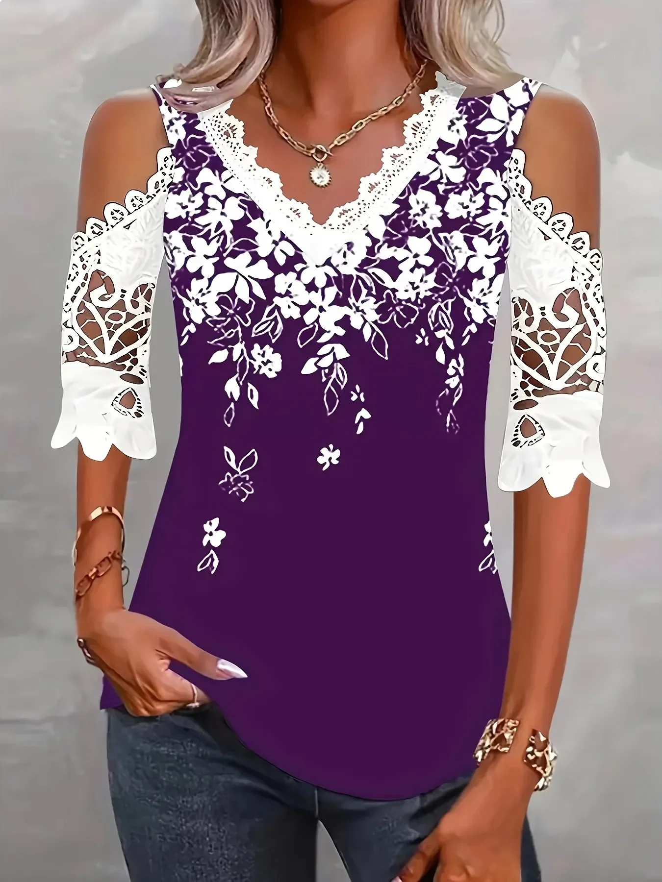 Large Size Women's Fashion Lace Patchwork V Neck Print Off Shoulder Sleeve Blouse Top
Large Size Women's Fashion Lace Patchwork V Neck Print Off Shoulder Sleeve Blouse Top