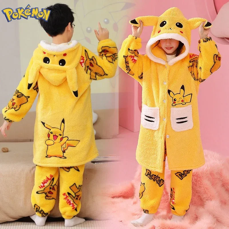 HOT Cartoon Pikachueds Pajamas Flannel Pajama Set Winter Winter Warm Boys Girls Coral Fleece Sleepwear Home Cloth
HOT Cartoon Pikachueds Pajamas Flannel Pajama Set Winter Winter Warm Boys Girls Coral Fleece Sleepwear Home Cloth