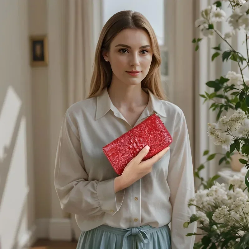 New Style Long Leather Handbag Portable Cowhide Money Clip Wallet with Zipper Handled Bag for Women
New Style Long Leather Handbag Portable Cowhide Money Clip Wallet with Zipper Handled Bag for Women