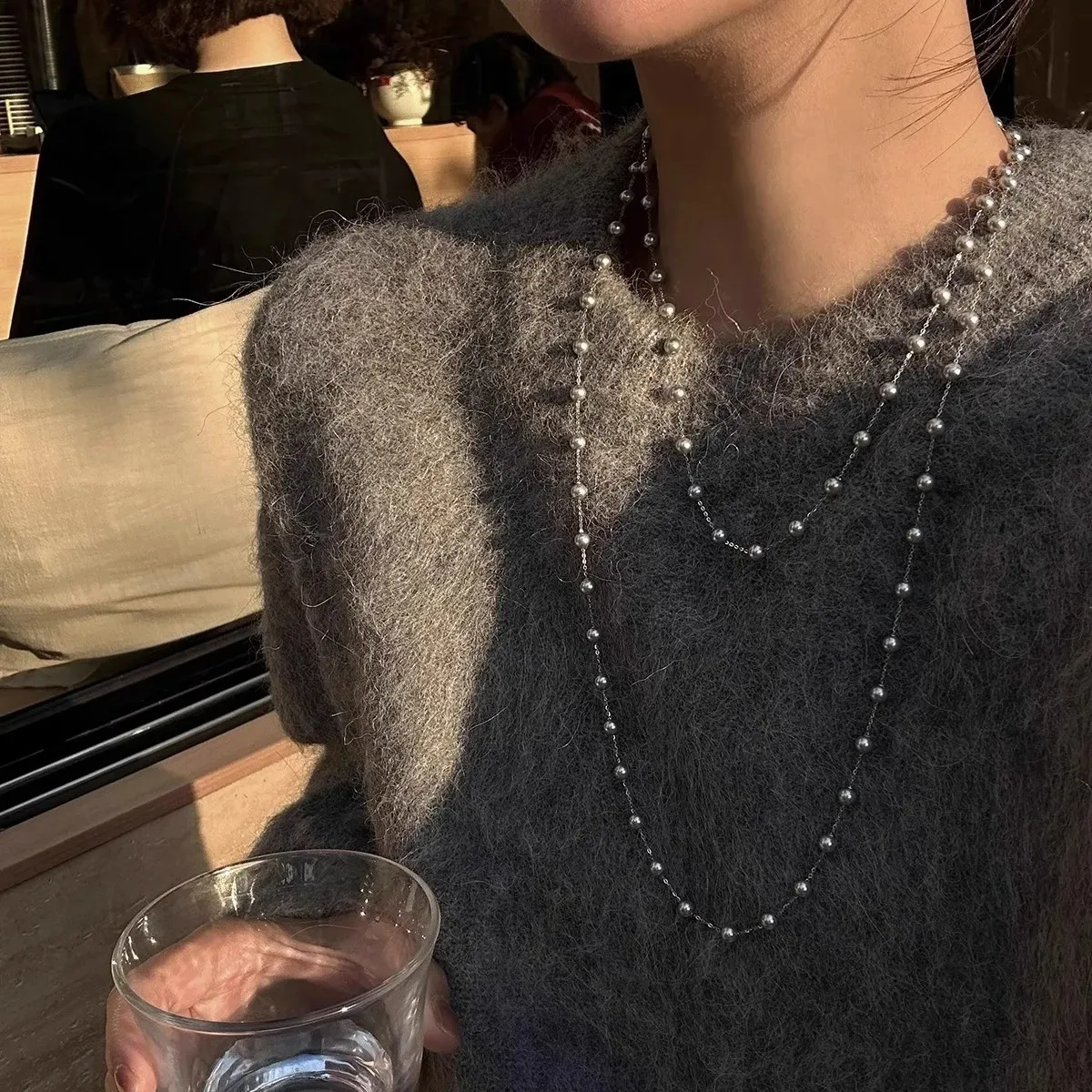 Double Layer Vintage Handmade White Imitation Pearl Necklace for Women Bead Long Sweater Chain Necklace Wedding Jewelry Gift
Double Layer Vintage Handmade White Imitation Pearl Necklace for Women Bead Long Sweater Chain Necklace Wedding Jewelry Gift