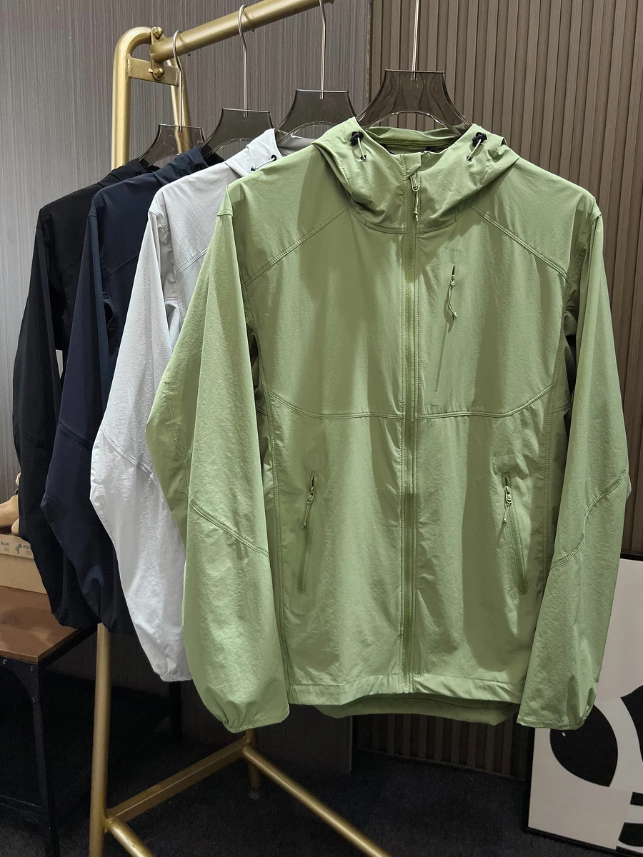 Men's Lightweight Summer Skin Shirt Jacket Fashion Urban Style Breathable Zipper Pocket Chest Glueing Cool Sensation Outerwear
Men's Lightweight Summer Skin Shirt Jacket Fashion Urban Style Breathable Zipper Pocket Chest Glueing Cool Sensation Outerwear
