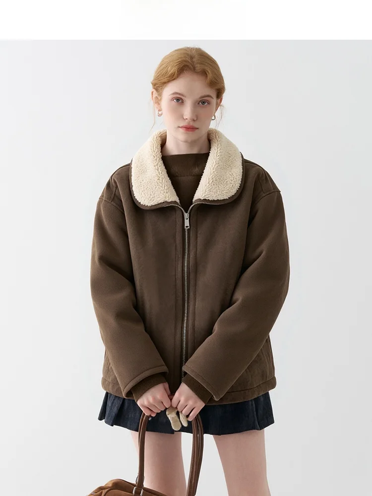 Тепло и стиль: Женская замшевая куртка JIUJIU с меховой подкладкой, повседневная верхняя одежда в ретро-стиле, зима 2026, новинка
Тепло и стиль: Женская замшевая куртка JIUJIU с меховой подкладкой, повседневная верхняя одежда в ретро-стиле, зима 2026, новинка