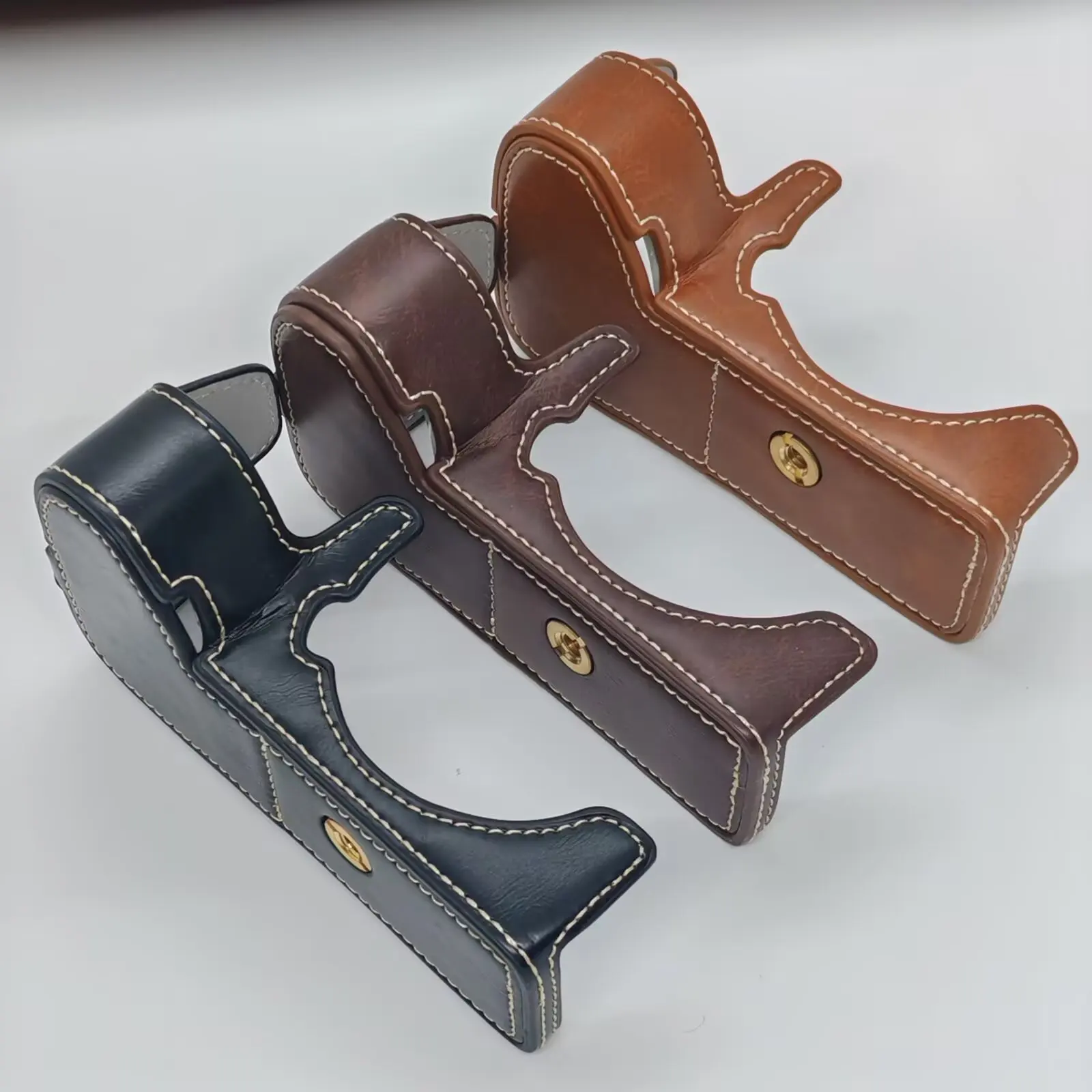 Suitable for Sony A6700 half set camera base leather cover protective case special base with screws
Suitable for Sony A6700 half set camera base leather cover protective case special base with screws