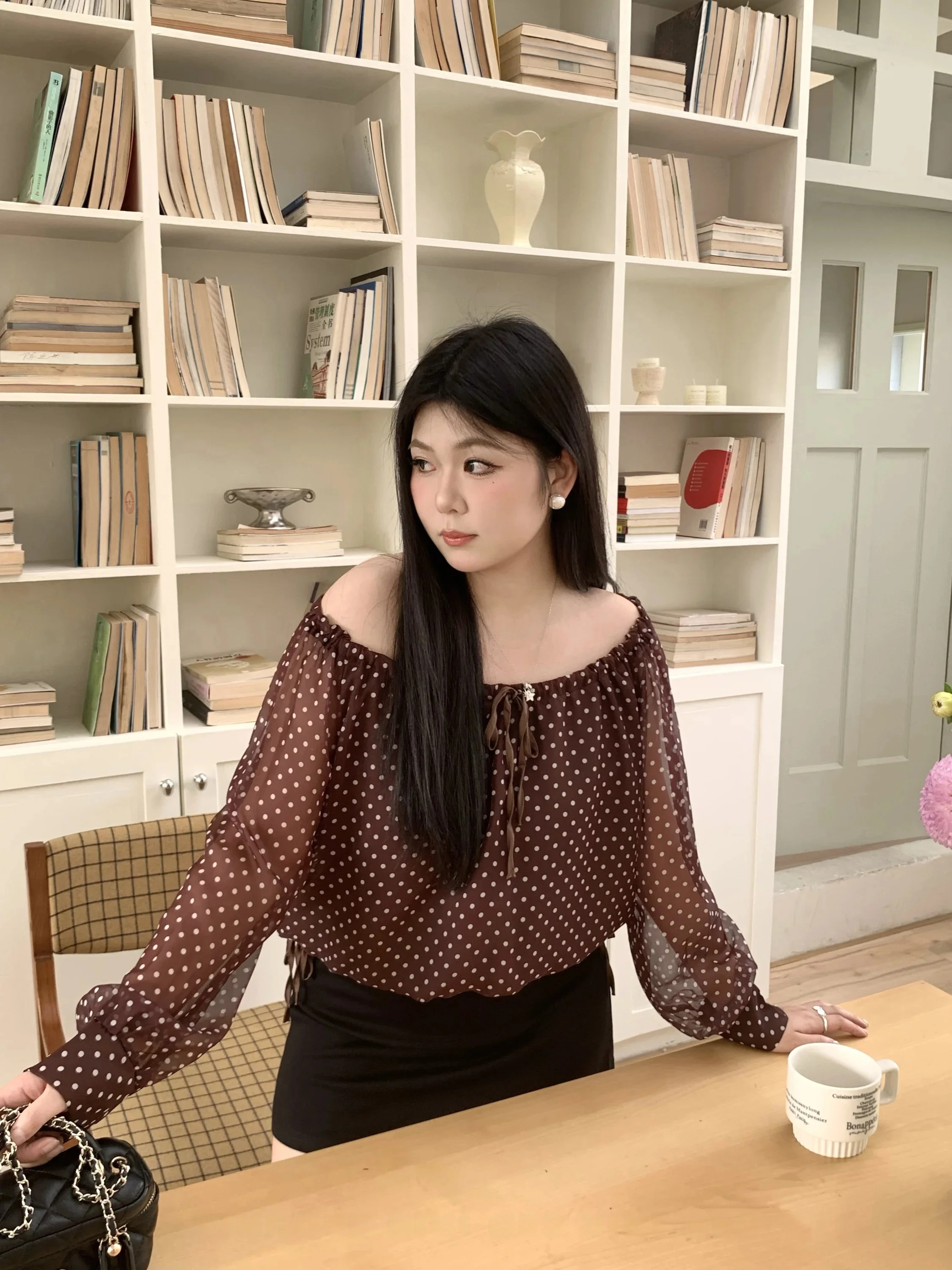 NINI ONE Polka Dot Chiffon One Shoulder Top Slimming plus Size Korean Style Loose Fit Long Sleeve Women's Summer Shirt
NINI ONE Polka Dot Chiffon One Shoulder Top Slimming plus Size Korean Style Loose Fit Long Sleeve Women's Summer Shirt