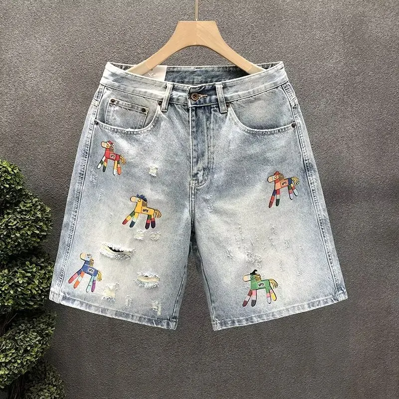 Retro light blue fun embroidered denim shorts for men and women, summer loose straight-leg casual wide-leg five-inch pants
Retro light blue fun embroidered denim shorts for men and women, summer loose straight-leg casual wide-leg five-inch pants